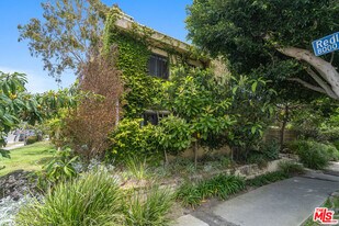 8630 Falmouth Ave in Los Angeles, CA - Building Photo