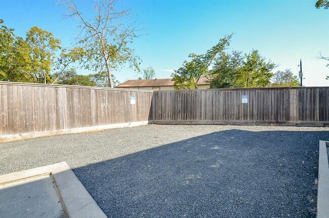 9414 Kerrwood Ln in Houston, TX - Building Photo - Building Photo