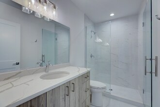 8110 Lincoln Ave in Skokie, IL - Building Photo - Building Photo