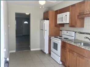 413 Wilson St in Downers Grove, IL - Building Photo - Building Photo