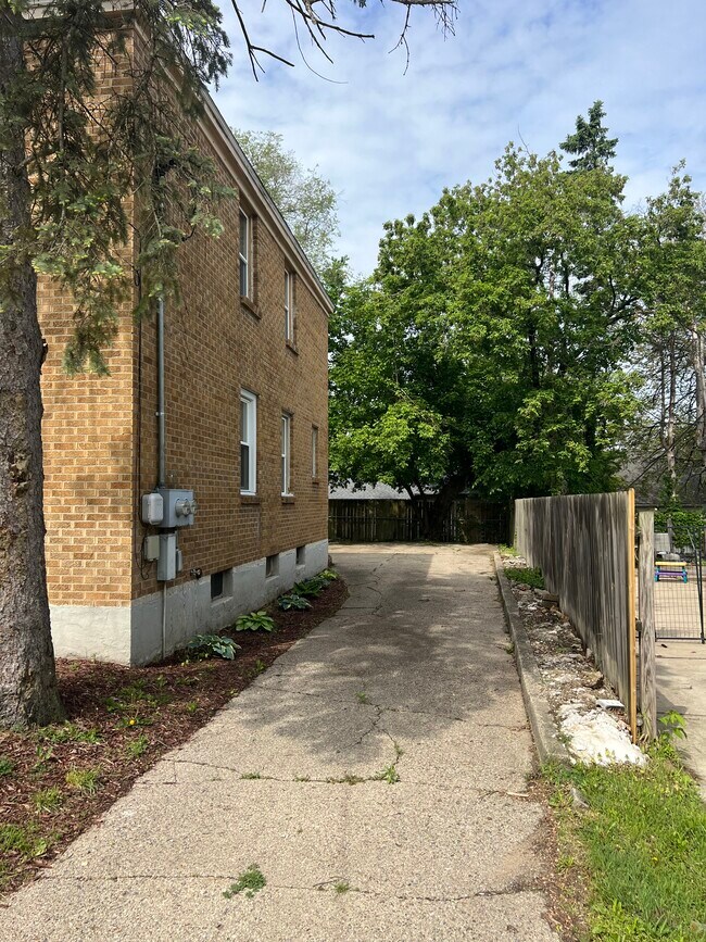 1505 Giddings Ave SE, Unit 1-South in Grand Rapids, MI - Building Photo - Building Photo