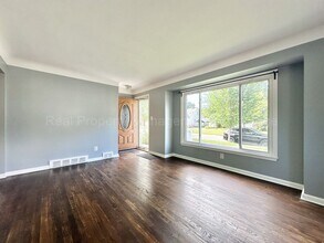 1048 Coolidge Ave in Clawson, MI - Building Photo - Building Photo