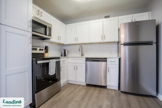 101 Three Rivers N, Unit E0713 in Fort Wayne, IN - Foto de edificio - Building Photo