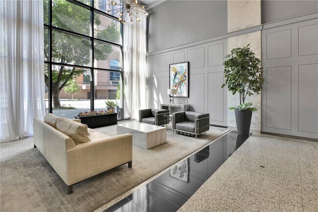 property at 620 Peachtree St NE