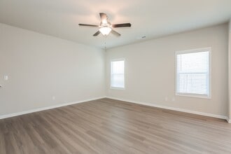 3453 Sugarberry Dr in Gainesville, GA - Building Photo - Building Photo