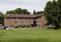 Maple Terrace Apartments in Maple Plain, MN - Foto de edificio - Building Photo