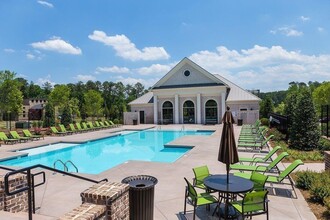 134 Harlow Cir in Roswell, GA - Foto de edificio - Building Photo