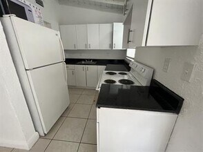 1729 NW 16th Ave in Fort Lauderdale, FL - Building Photo - Building Photo