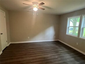 560 Old Clarkesville Hwy in Cleveland, GA - Building Photo - Building Photo