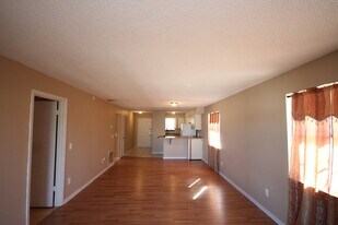 152 Hummingbird St, Unit 2 in Deltona, FL - Building Photo