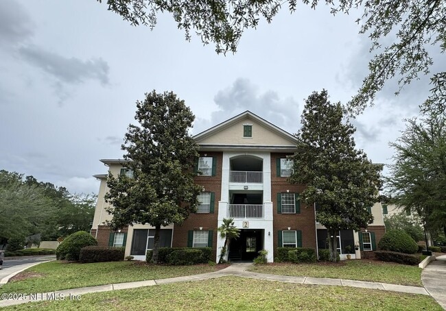 property at 785 Oakleaf Plantation Pkwy
