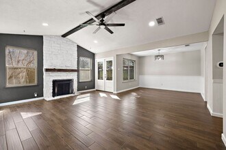 4910 Pelham Dr in Austin, TX - Building Photo - Building Photo