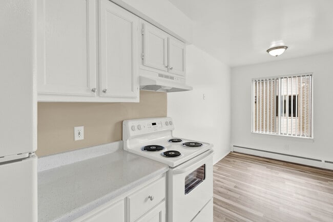 Parks at Concorde in Romulus, MI - Building Photo - Building Photo