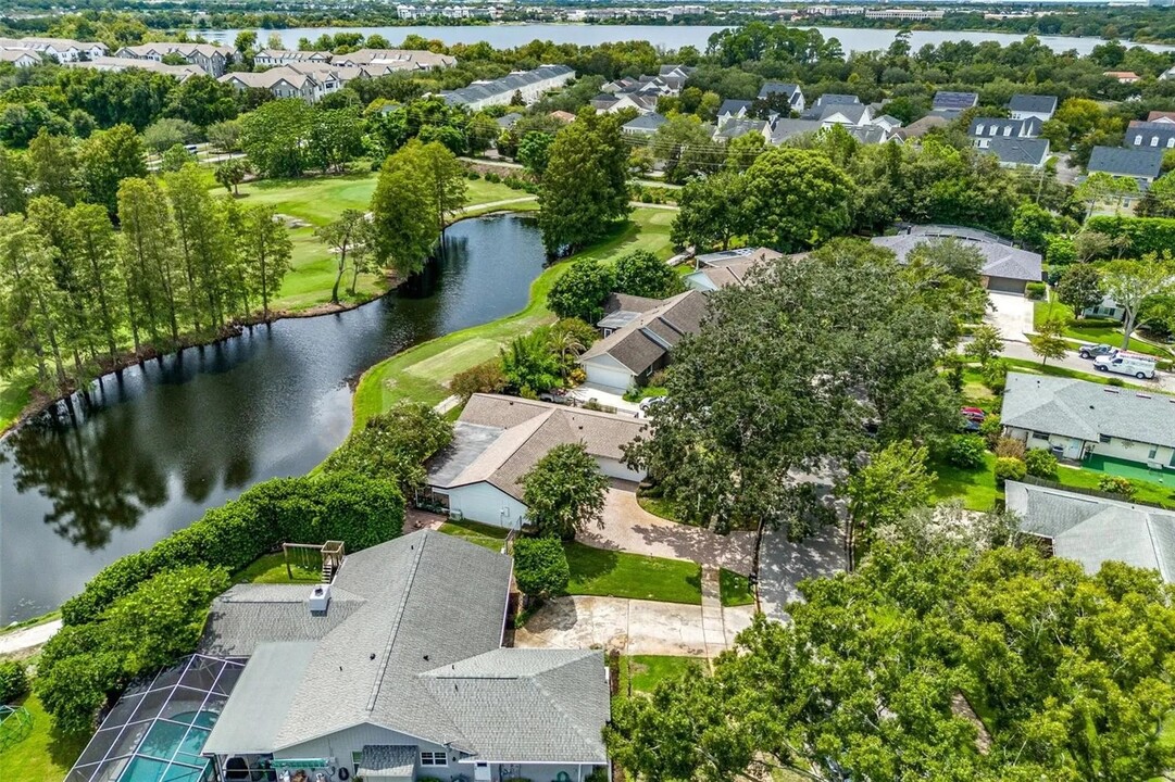 1389 Sawgrass Ct in Winter Park, FL - Foto de edificio