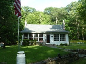 860 Burnt Meadow Rd in West Milford, NJ - Building Photo - Building Photo