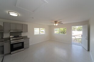 98-179 Kauhihau Pl, Unit 3 Bedroom in Pearl City, HI - Building Photo