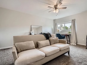 7198 Eaton Ct in Arvada, CO - Foto de edificio - Building Photo