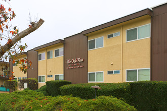 The Oak View Apartments in San Rafael, CA - Foto de edificio - Building Photo