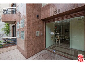 120 Crescent Dr in Beverly Hills, CA - Building Photo - Building Photo