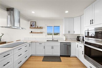 126 Calle Patricia in San Clemente, CA - Building Photo - Building Photo