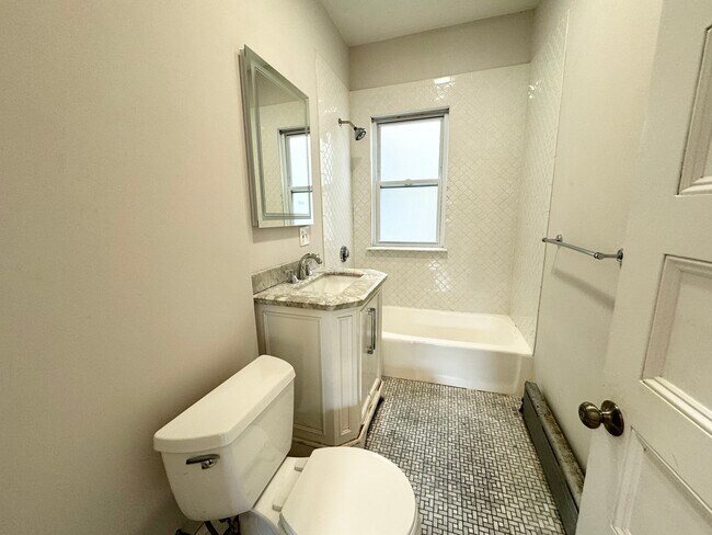 3 Mount Vernon St, Unit 1 in Boston, MA - Building Photo - Building Photo