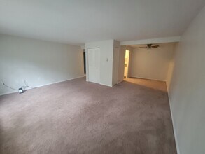 114 Adams St S in Manchester, CT - Building Photo - Building Photo