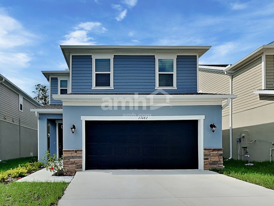 27082 St Andrews Ave in Wesley Chapel, FL - Building Photo