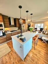 301 E Glen Ave in Ridgewood, NJ - Building Photo - Building Photo