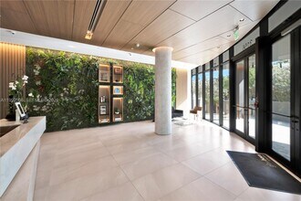 3156 SW 27th Ave in Miami, FL - Foto de edificio - Building Photo