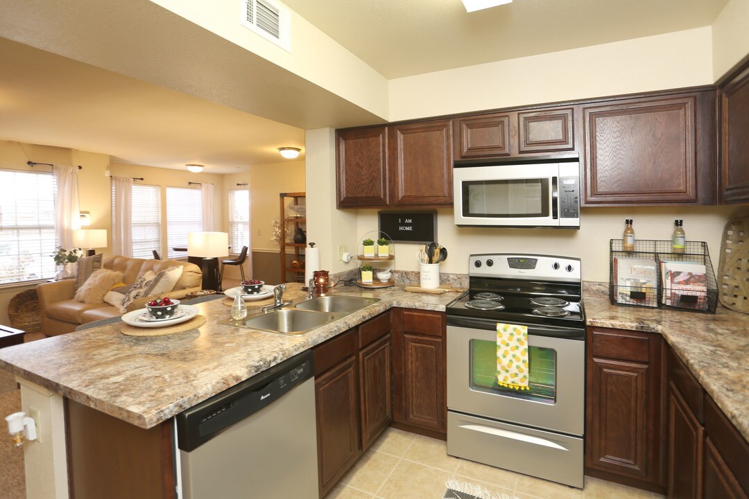 Tuscany Place in Lubbock, TX - Building Photo