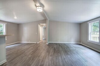 24 Black Rd NE in White, GA - Building Photo - Building Photo