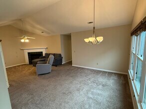 104 Lennox Ln in Easley, SC - Building Photo - Building Photo