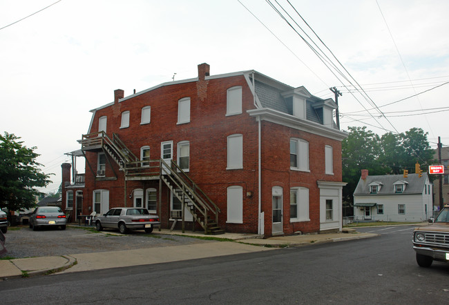 300-302 N Cannon Ave in Hagerstown, MD - Building Photo - Building Photo