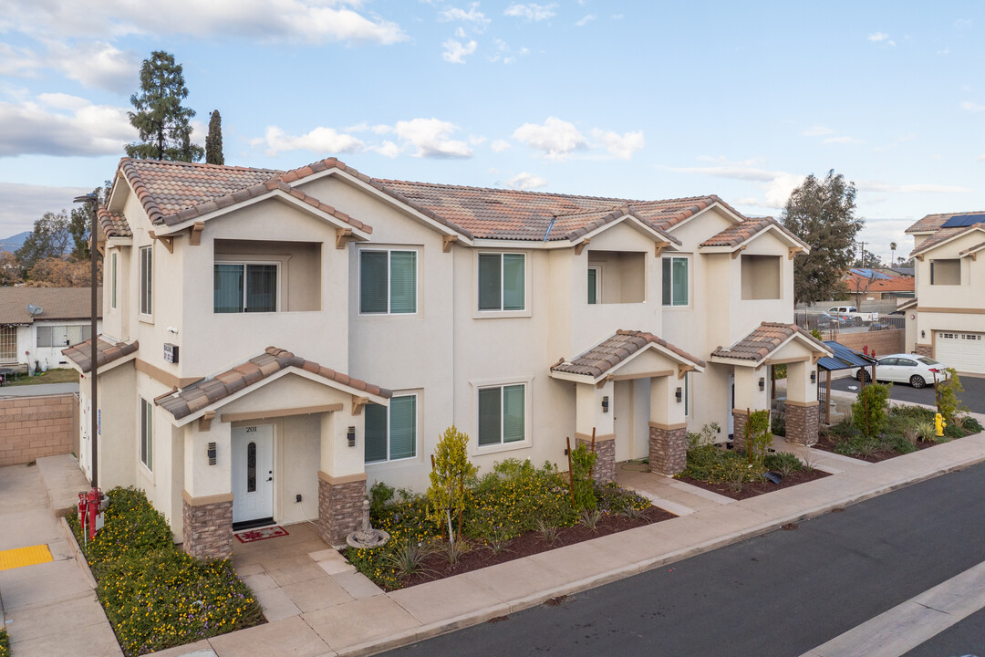 9223 Cypress Ave in Fontana, CA - Building Photo