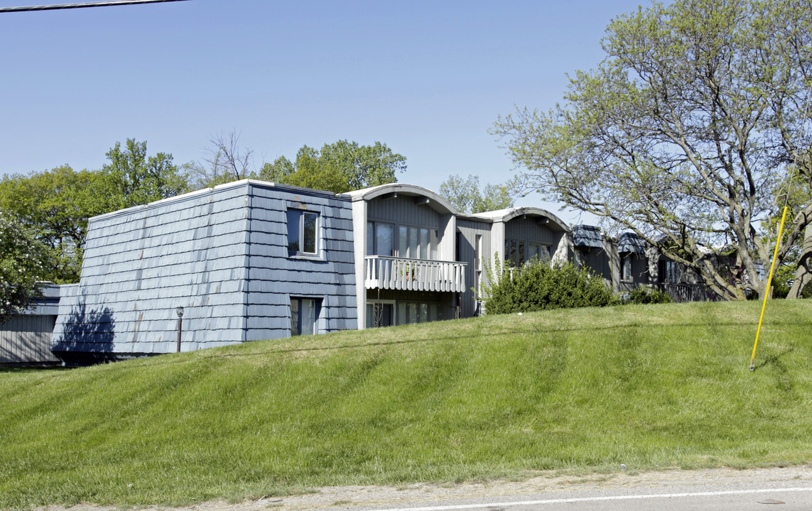 Cedar Ridge Apartments in Toledo, OH - Building Photo