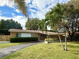 1340 Miami Springs Ave in Miami Springs, FL - Building Photo