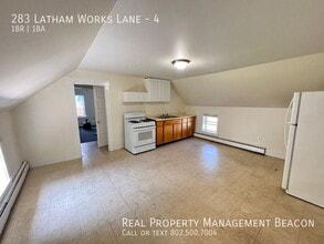 283 Latham Works Ln in Hartford, VT - Building Photo - Building Photo