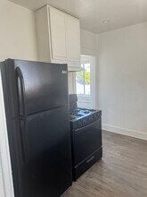 131 W 22nd St in Los Angeles, CA - Building Photo - Building Photo