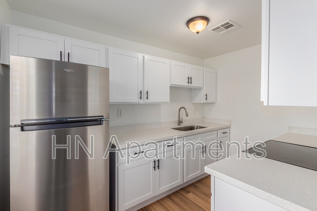 property at 3325 W Monroe St