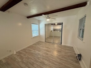 190 Lubeck Rd in Auburn, CA - Foto de edificio - Building Photo