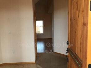 828 Kipuka Dr NW in Albuquerque, NM - Building Photo - Building Photo