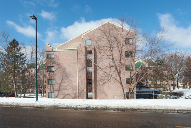 Copperfield Hill One in Minneapolis, MN - Building Photo - Building Photo