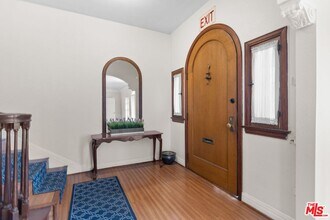 727 Crenshaw Blvd in Los Angeles, CA - Building Photo - Building Photo