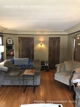 3900 W 28th St-Unit -1 in Minneapolis, MN - Foto de edificio - Building Photo