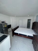 10444 SW 7th St in Miami, FL - Building Photo