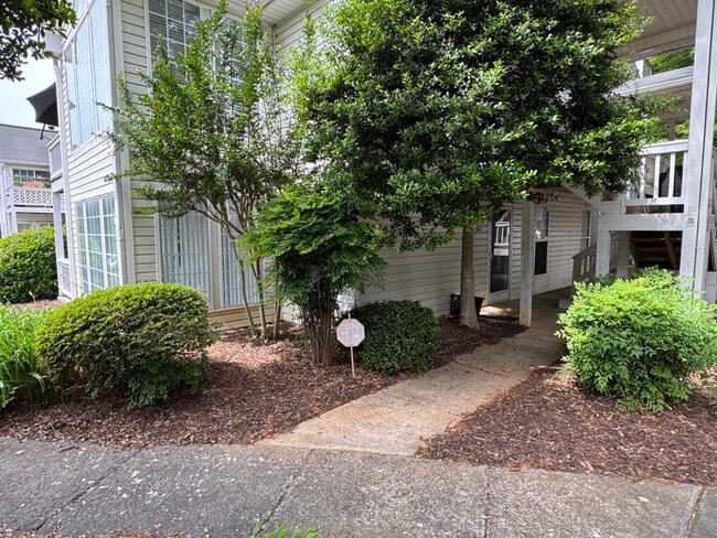 property at 653 Balfour Rd