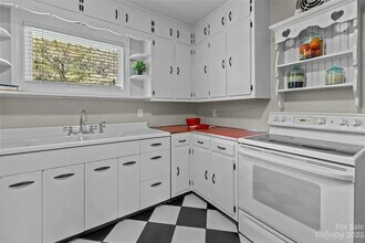 1030 Dooley Dr in Charlotte, NC - Building Photo - Building Photo