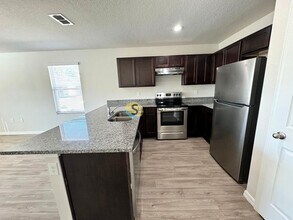 6522 Sweetbay Ln in Jacksonville, FL - Building Photo - Building Photo