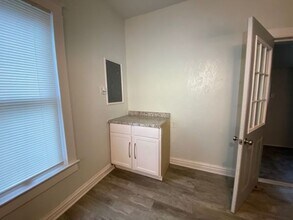 128 Topping Ave in Kansas City, MO - Building Photo - Building Photo