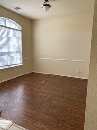 1310 Dustin Dr photo'